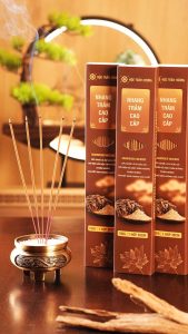 Nhang Trầm: Khám Phá Sức Hút và Tác Dụng Tuyệt Vời từ MocTramHuong.com