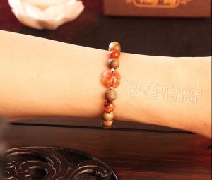 Vòng trầm hương 8mm kỳ hải nam mix cỏ huyết 4 lá