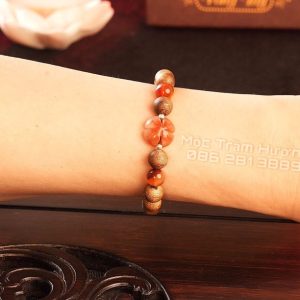 Vòng trầm hương 8mm kỳ hải nam mix cỏ huyết 4 lá